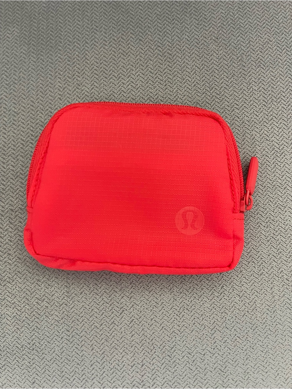 Lululemon Red Nylon Gift Card Holder